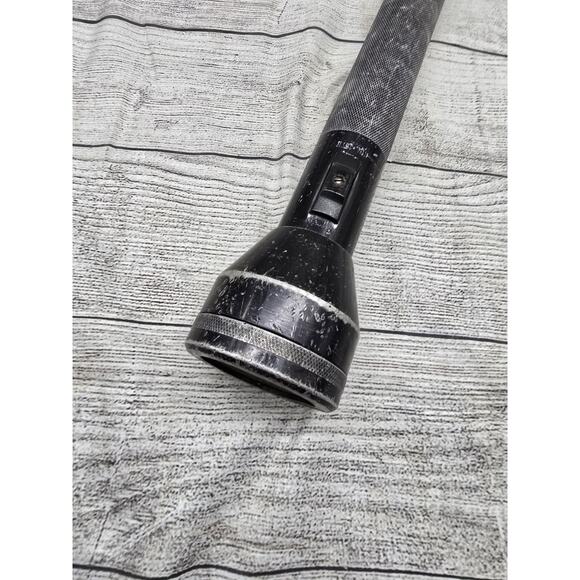 RARE Vintage 20-Inch KEL-LITE Police Baton Flashlight - FOR PARTS - Picture 6 of 14